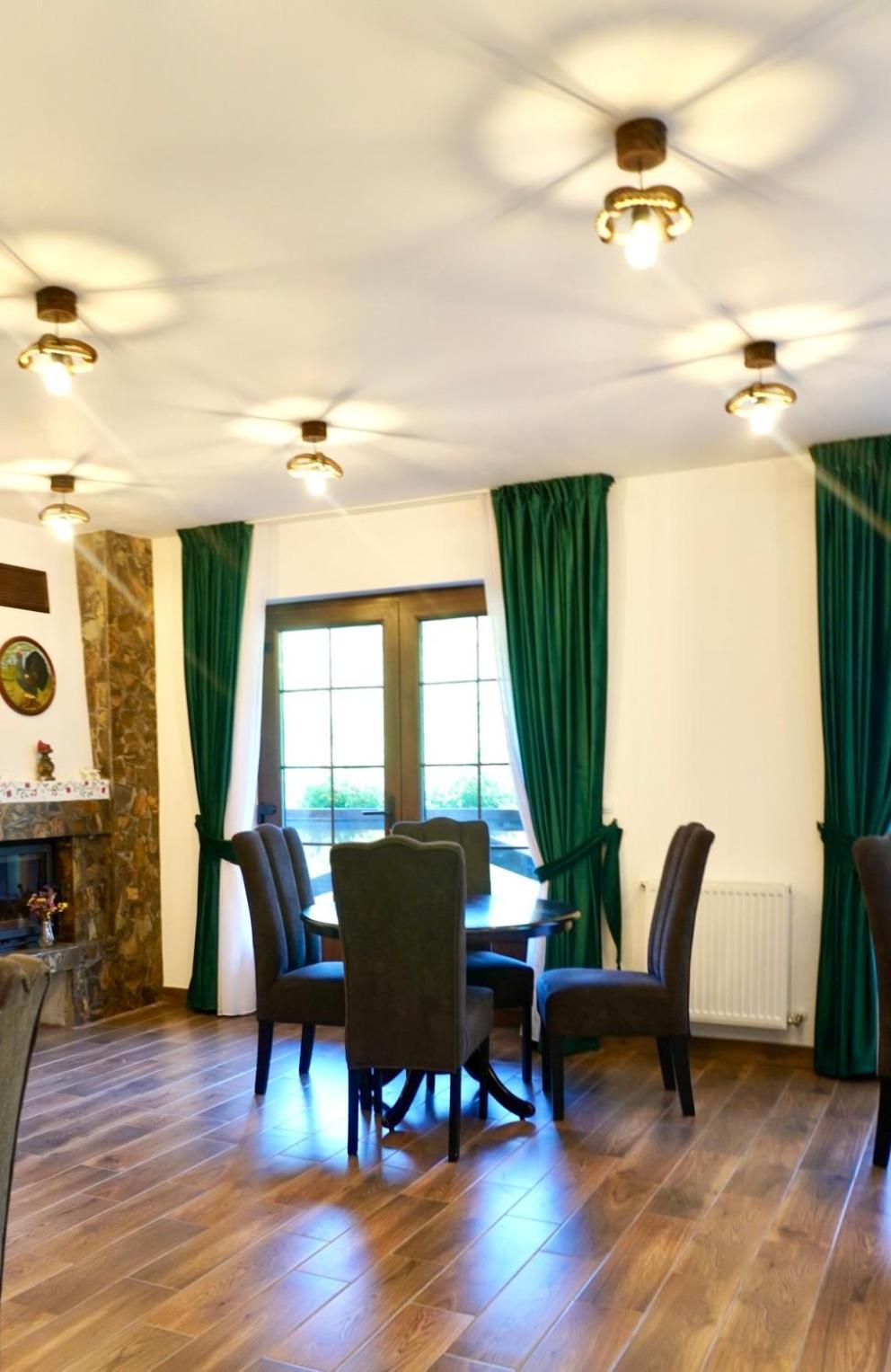 Green Mountain Resort Scrind-Frasinet ภายนอก รูปภาพ
